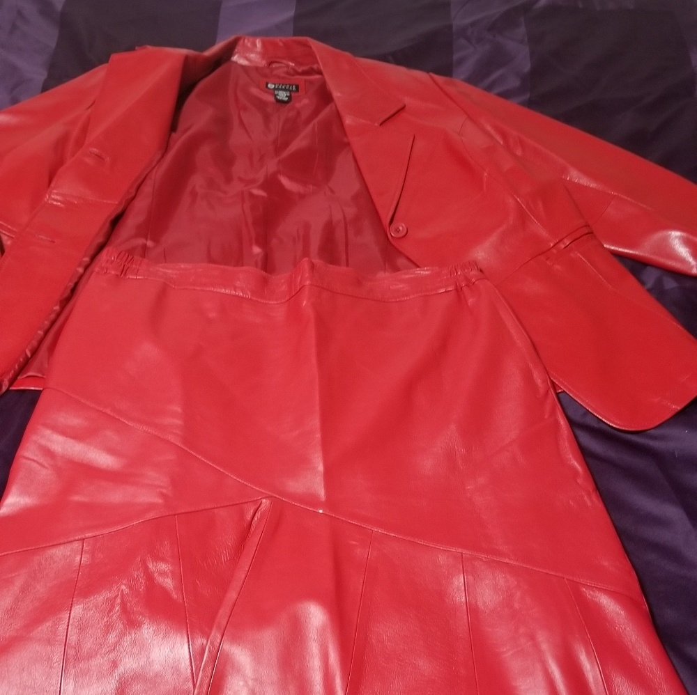 100% Leather skirt suit